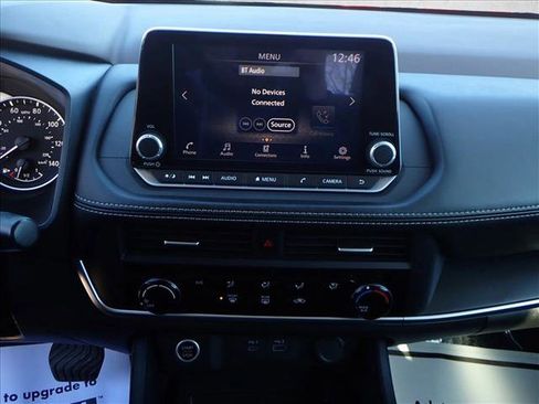 Used 2023 Nissan Rogue S image 15