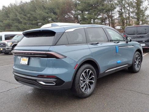 New 2026 Lincoln Nautilus Premier image 6