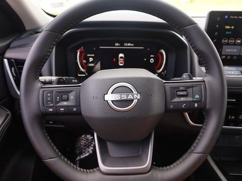 Certified 2025 Nissan Rogue SL w/ SL Premium Package AWD/4WD image 12