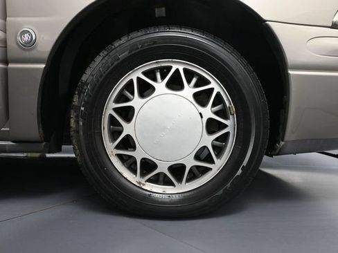 Used 2002 Buick Le Sabre Limited FWD image 16