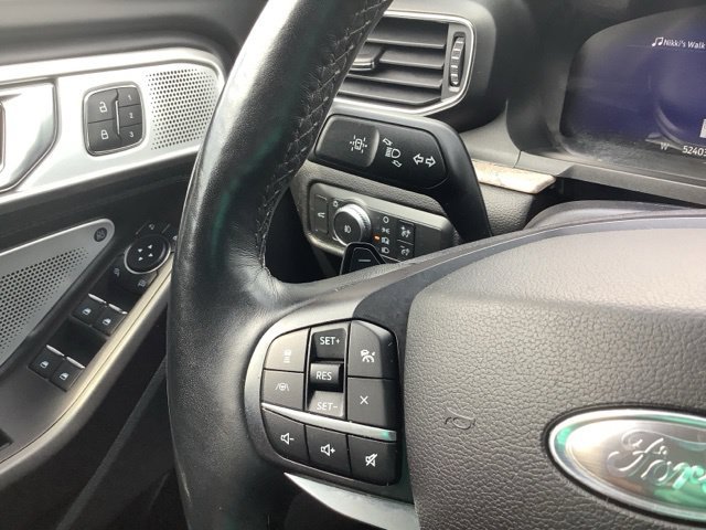 Used 2020 Ford Explorer Platinum w/ Premium Technology Package AWD/4WD image 33