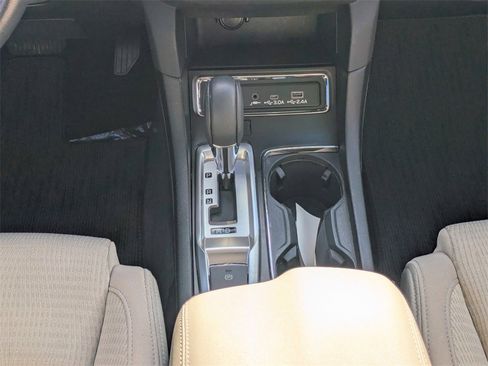 Used 2023 Subaru Ascent Premium w/ Convenience Package image 21