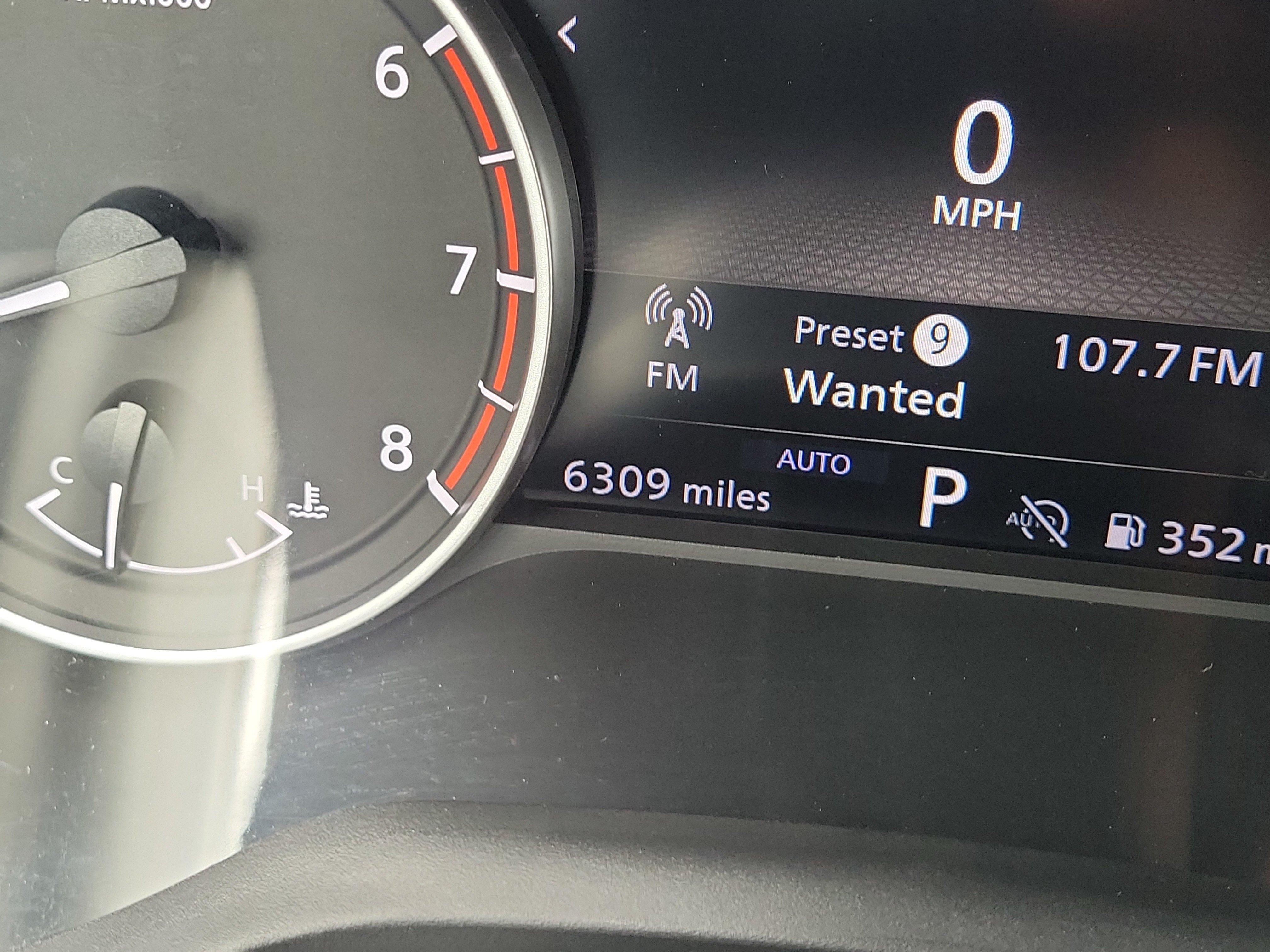 Certified 2025 Nissan Rogue SV AWD/4WD image 26