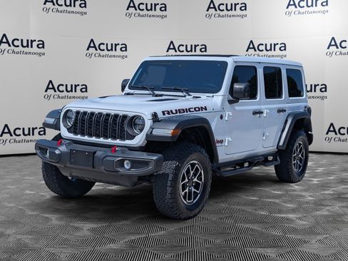 Used 2024 Jeep Wrangler Unlimited Rubicon w/ Technology Group AWD/4WD image 4
