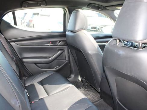 Used 2022 MAZDA MAZDA3 s FWD image 7