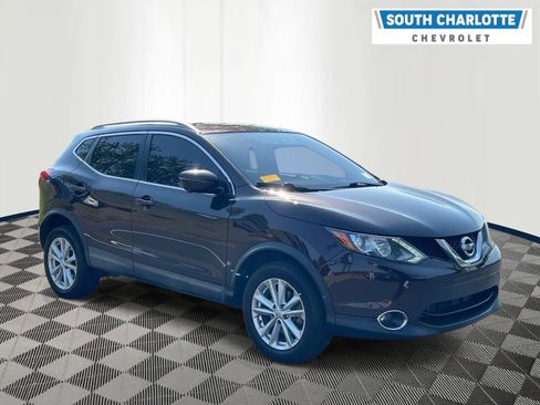 Used 2017 Nissan Rogue Sport SV w/ SV Premium Package FWD image 3