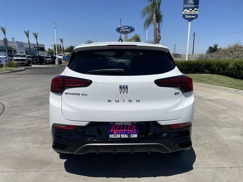 Used 2024 Buick Encore GX Sport Touring FWD image 7