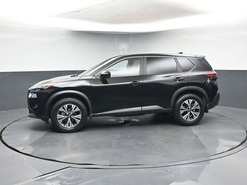 Used 2023 Nissan Rogue SV image 6