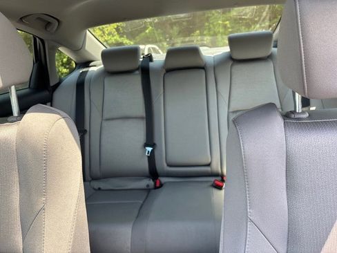 Used 2018 Honda Accord EX image 11