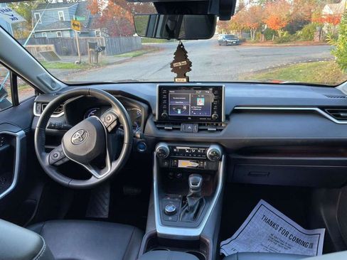 Used 2020 Toyota RAV4 Limited w/ All Weather Liner Package AWD/4WD image 11