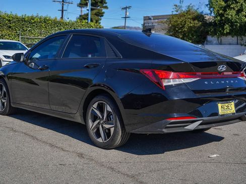 New 2023 Hyundai Elantra SEL w/ Convenience Package image 8