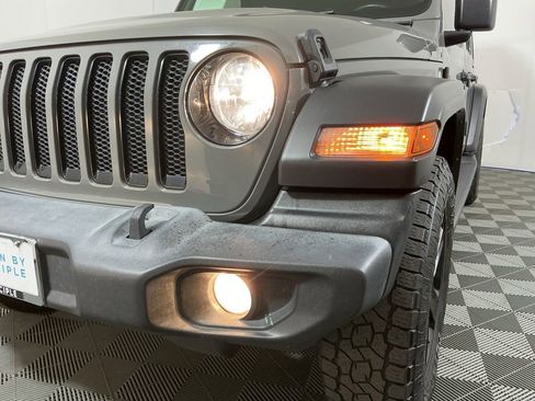 Used 2019 Jeep Wrangler Unlimited Sport image 11