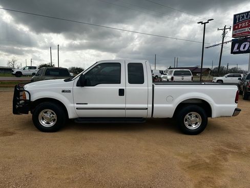 Used 2000 Ford F250 Lariat image 10
