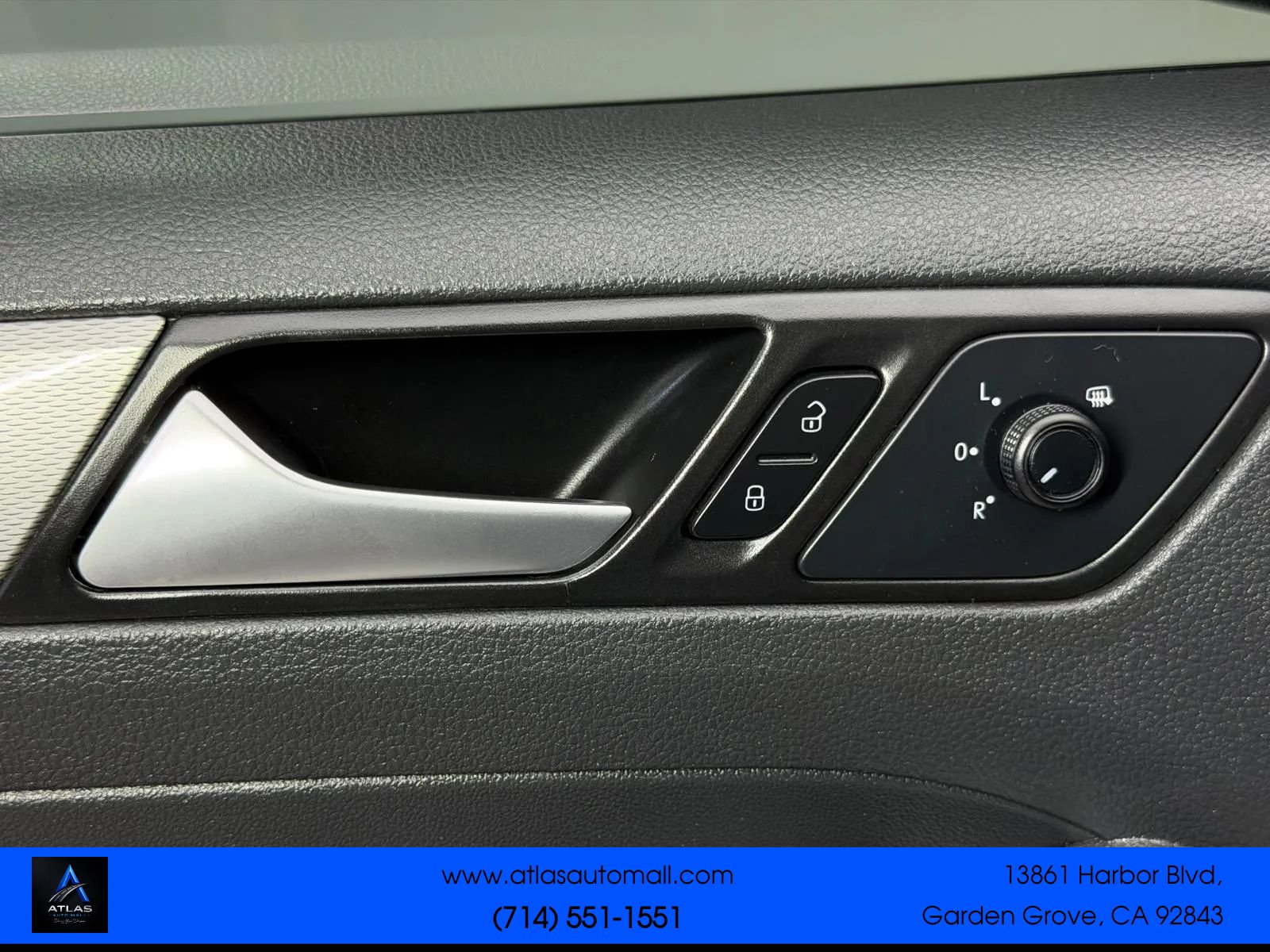 Used 2018 Volkswagen Jetta SE FWD image 25
