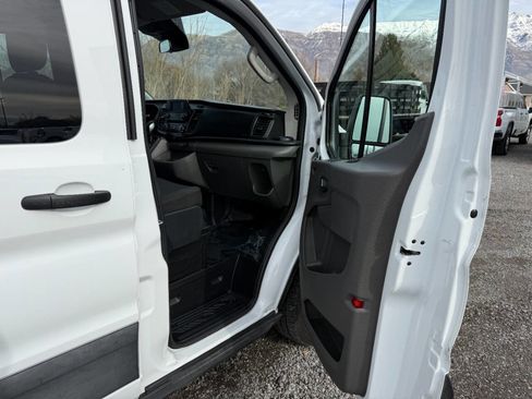 Used 2023 Ford Transit 350 XL image 17