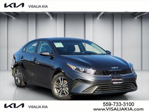 Used 2023 Kia Forte LXS w/ LXS Technology Package FWD image 1