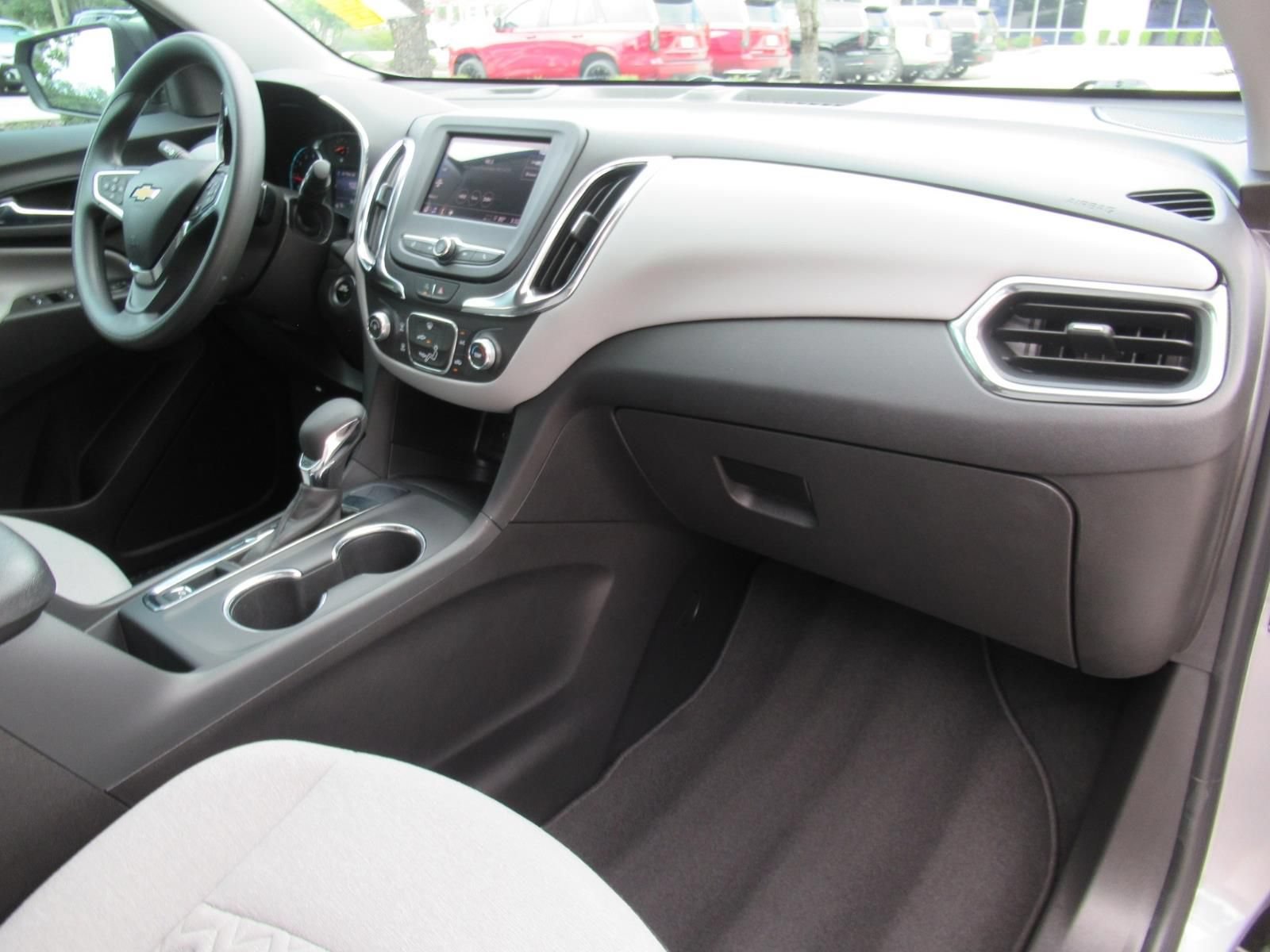 Used 2024 Chevrolet Equinox LS w/ LS Convenience Package FWD image 10