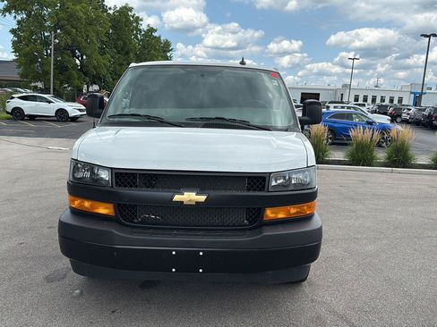 Used 2025 Chevrolet Express 2500 Extended w/ Driver Convenience Package RWD image 8