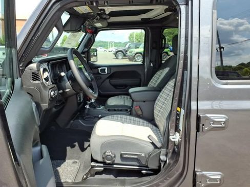 New 2026 Jeep Gladiator Sport AWD/4WD image 6