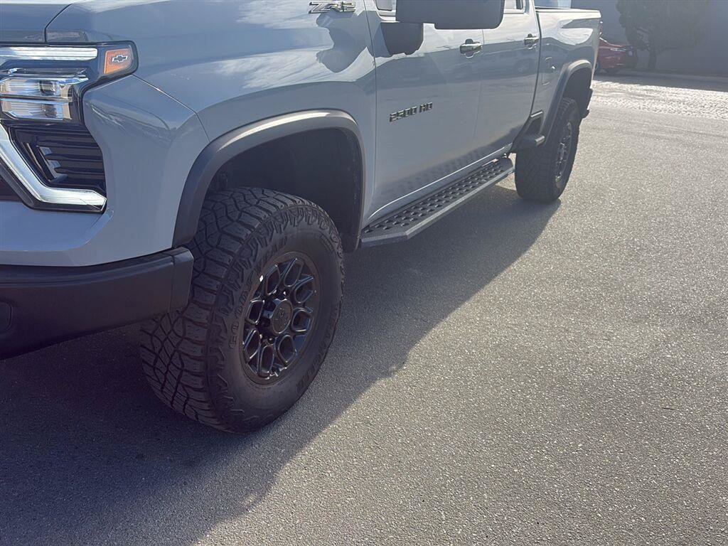 Used 2025 Chevrolet Silverado 2500 ZR2 w/ ZR2 Bison Edition AWD/4WD image 25
