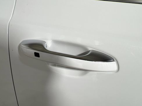 Used 2024 Kia Telluride S w/ S Sunroof Package image 11