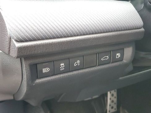 Used 2025 Toyota Camry SE image 14