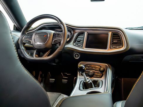 Used 2022 Dodge Challenger R/T Scat Pack RWD image 27
