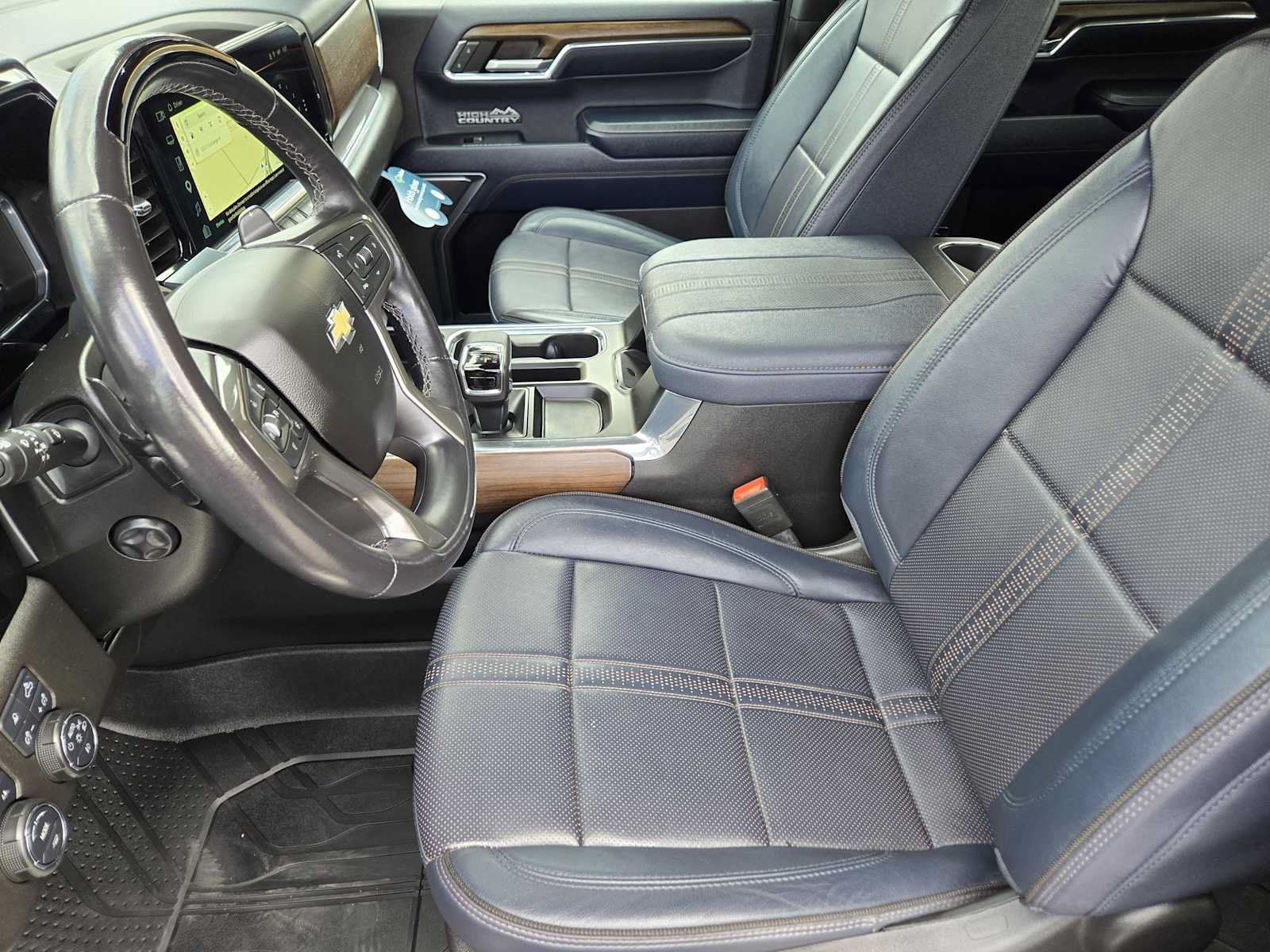 Certified 2024 Chevrolet Silverado 1500 High Country AWD/4WD image 13