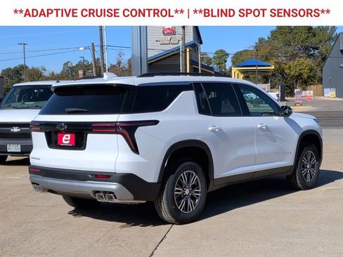 New 2026 Chevrolet Traverse LT w/ Driver Confidence Package image 8