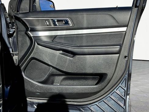 Used 2017 Ford Explorer XLT w/ Equipment Group 201A image 19