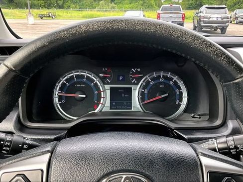 Used 2015 Toyota 4Runner Limited AWD/4WD image 13