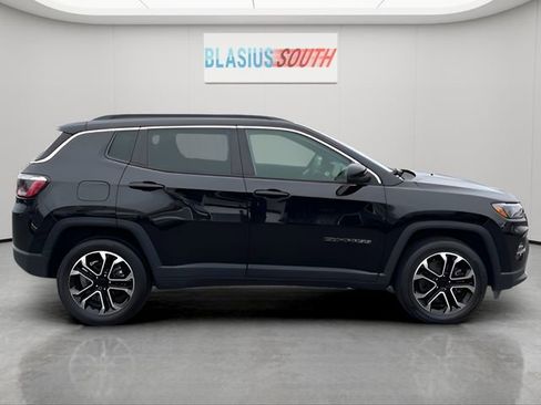 Used 2024 Jeep Compass Limited AWD/4WD image 2