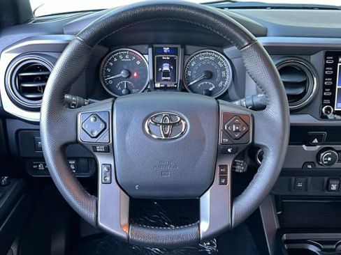 Used 2020 Toyota Tacoma TRD Off-Road image 12