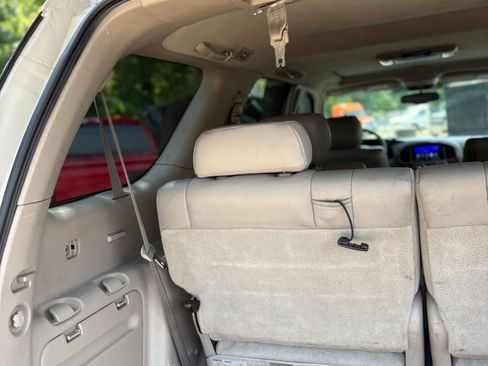 Used 2006 Toyota Sequoia Limited AWD/4WD image 28
