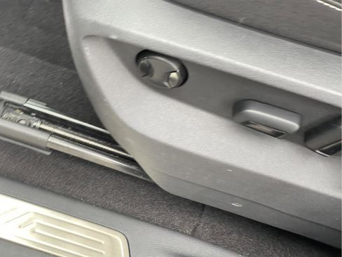 Used 2022 Volkswagen Atlas SE image 25