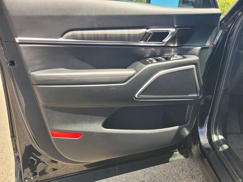 Used 2025 Kia Telluride EX AWD/4WD image 16