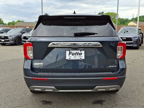 Used 2023 Ford Explorer XLT w/ Equipment Group 202A AWD/4WD image 5