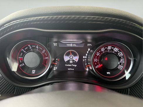 Used 2018 Dodge Challenger SXT RWD image 11