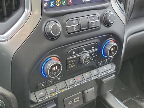 Used 2021 Chevrolet Silverado 1500 LTZ w/ LTZ Premium Package image 17