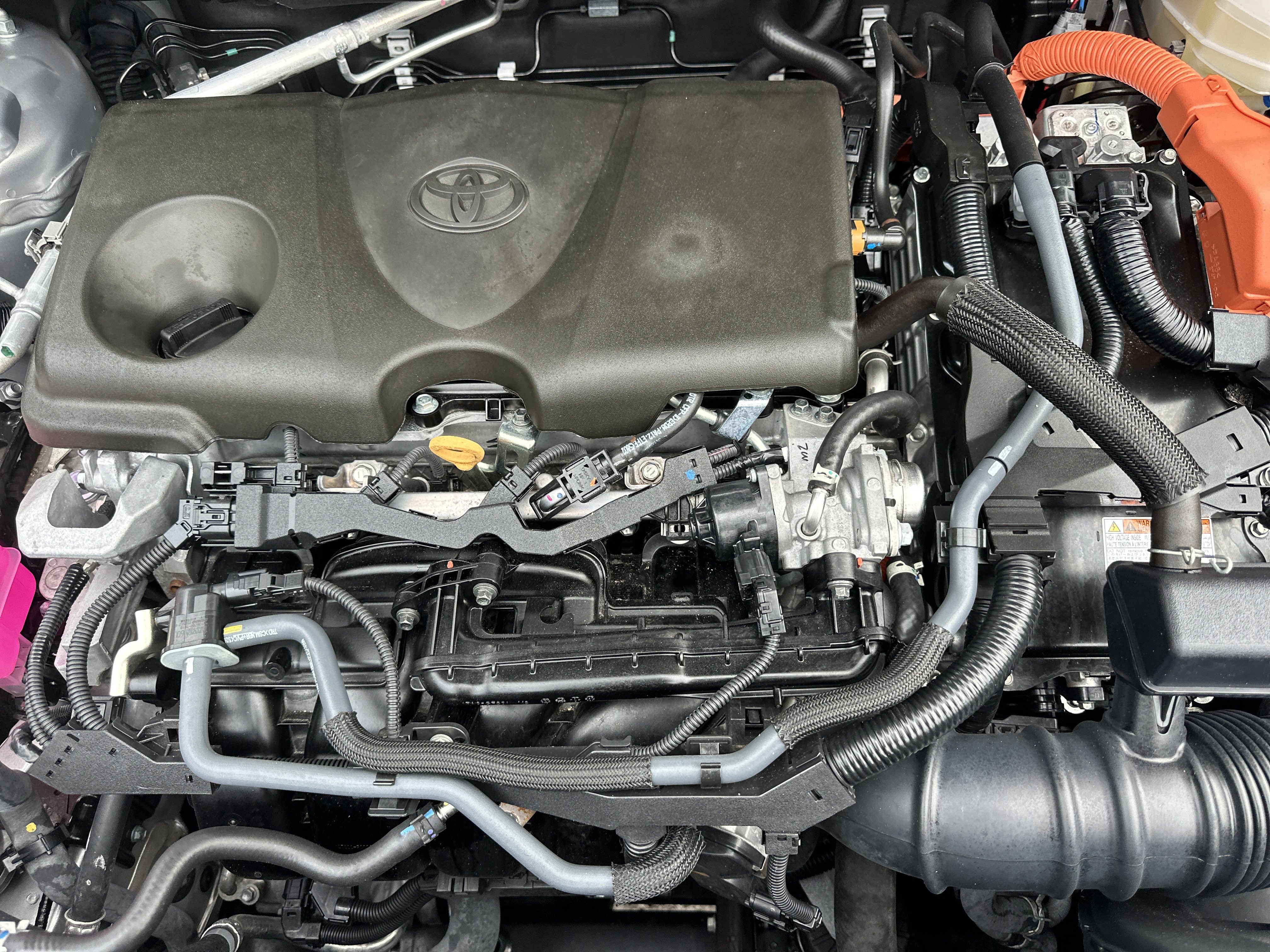 Used 2025 Toyota RAV4 Limited w/ Advanced Technology Package AWD/4WD image 15