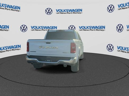 Used 2025 RAM 1500 Laramie AWD/4WD image 7