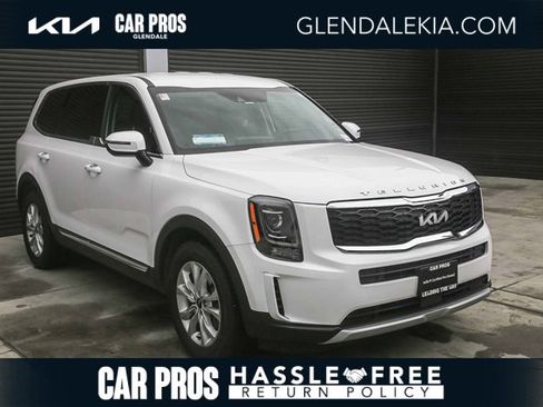 Certified 2022 Kia Telluride LX image 1