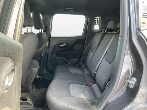 Used 2021 Jeep Renegade Latitude image 13