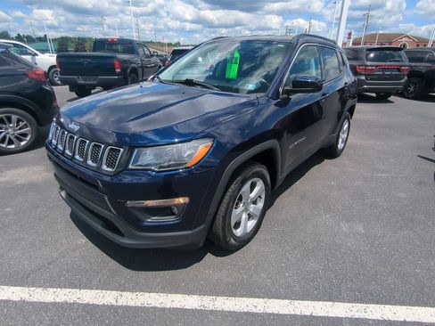 Used 2021 Jeep Compass Latitude w/ Convenience Group AWD/4WD image 4