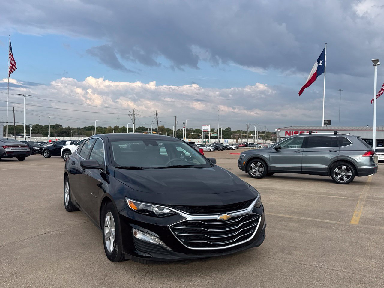 Used 2025 Chevrolet Malibu LT FWD image 3