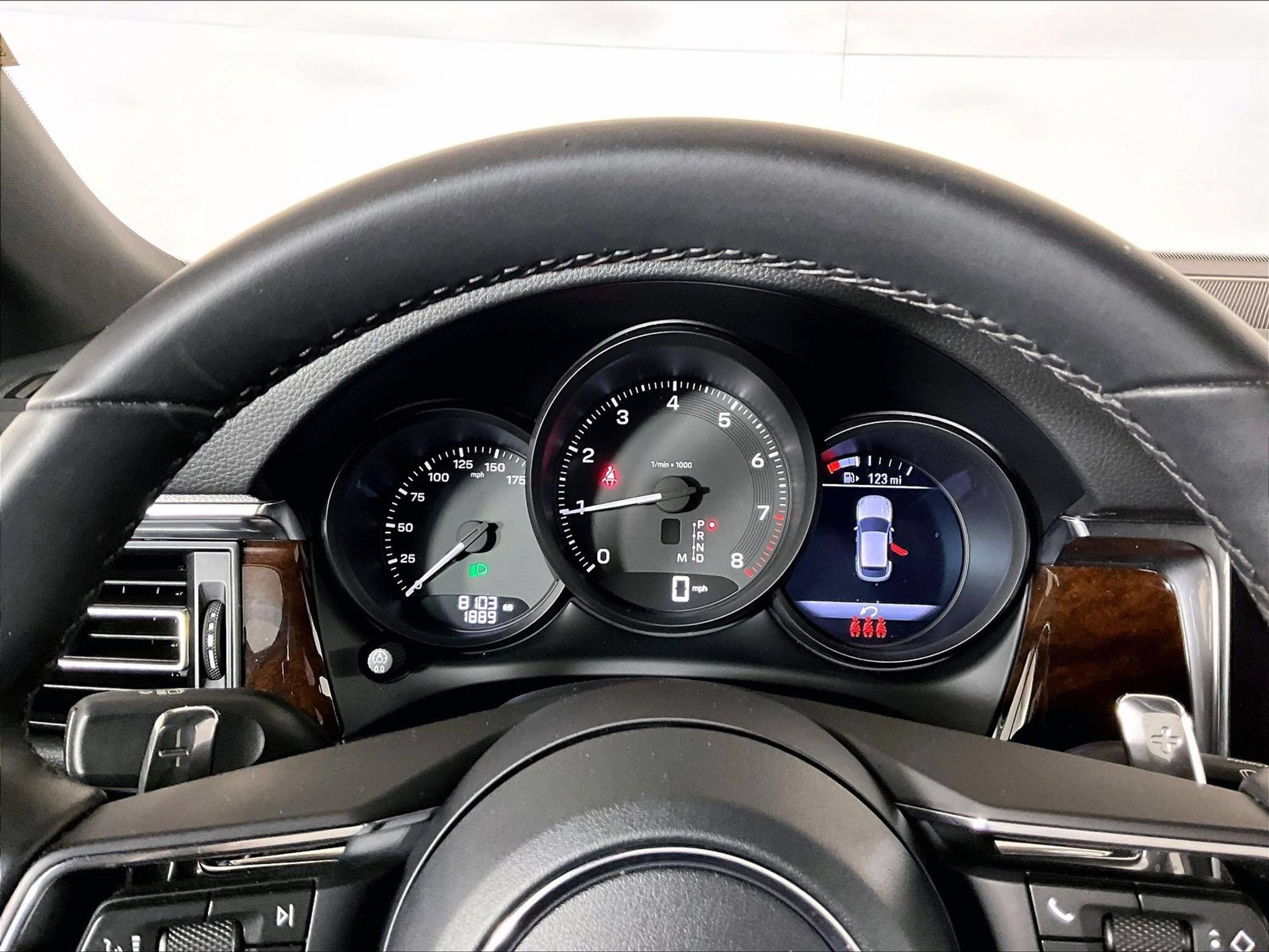 Used 2026 Porsche Macan AWD/4WD image 11