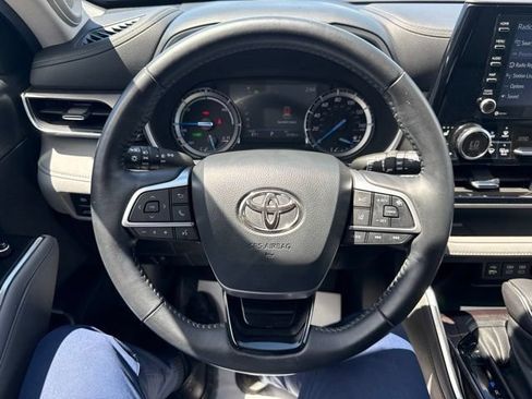 Used 2022 Toyota Highlander Limited AWD/4WD image 21