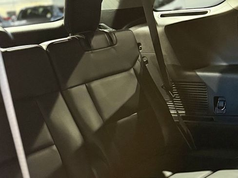 Used 2022 Ford Explorer XLT w/ Equipment Group 202A image 73