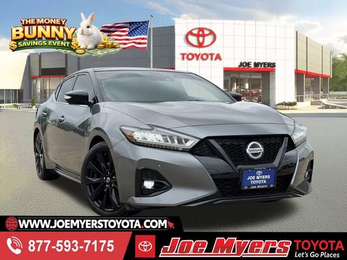 Used 2021 Nissan Maxima SR w/ Sport Mat Group FWD image 1