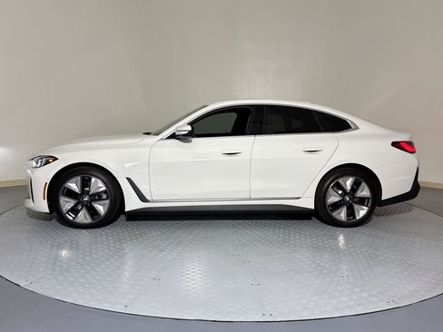Used 2026 BMW i4 eDrive40 w/ Premium Package RWD image 2